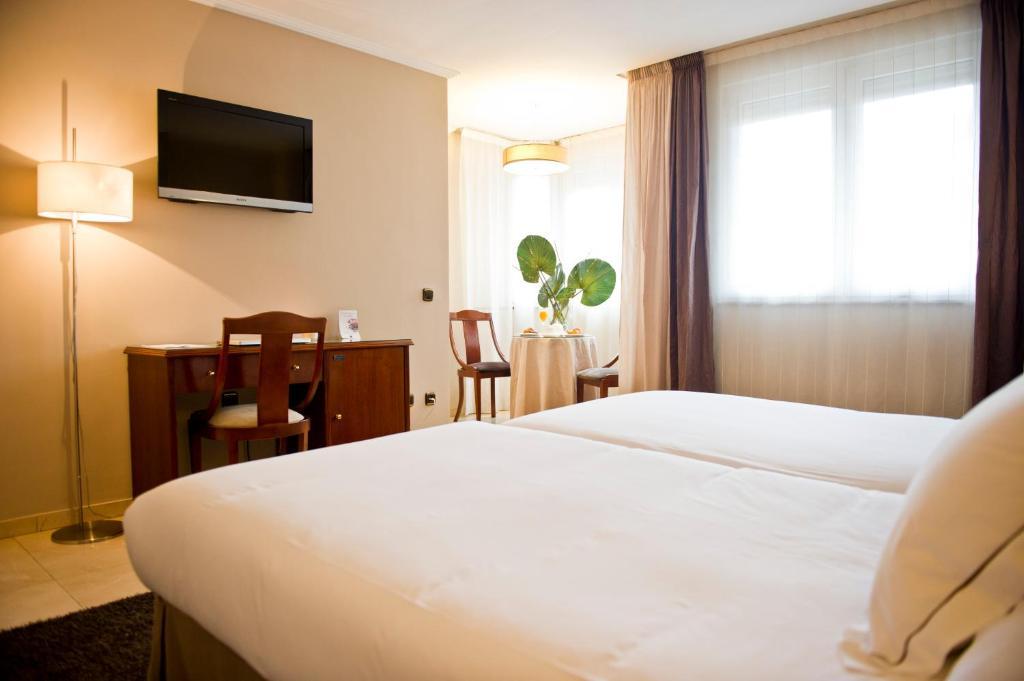 Hotel San Pedro Ланґрео Номер фото