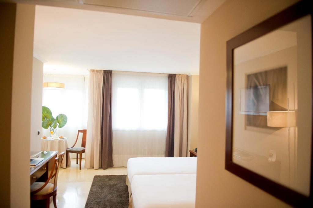 Hotel San Pedro Ланґрео Номер фото